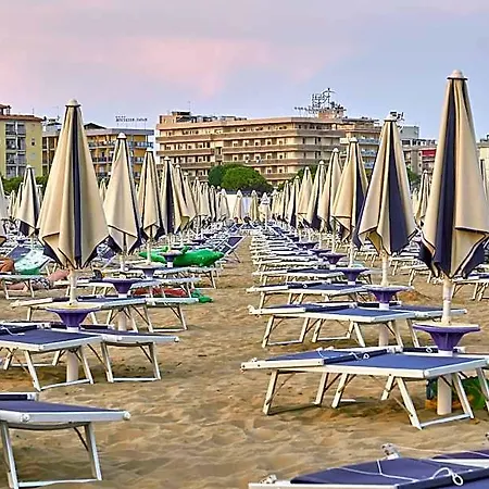 Nuovo - Piscina E Area Per Bambini 4* ביביונה