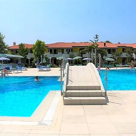 Nuovo - Piscina E Area Per Bambini מלון ביביונה